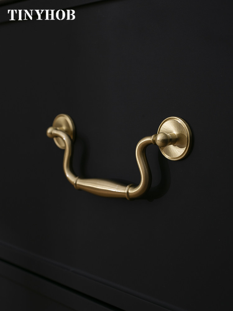 高級ヴィンテージ真鍮製ドロップベイルプル、アンティークゴール - Furniture Hardware Drop Pulls のレビューと価格