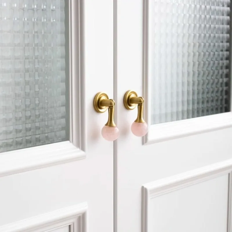ホワイトクリスタルボール+真鍮製家具ハンドル食器棚引き出しプ - Furniture Hardware Drop Pulls のレビューと価格